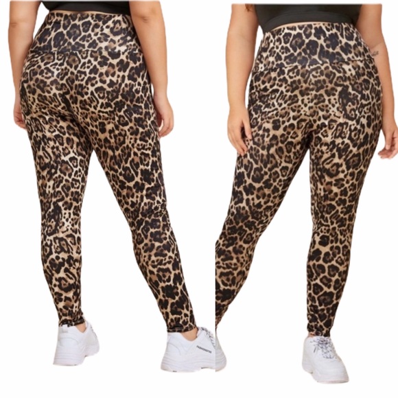 Pants - PLUS Leopard print leggings
